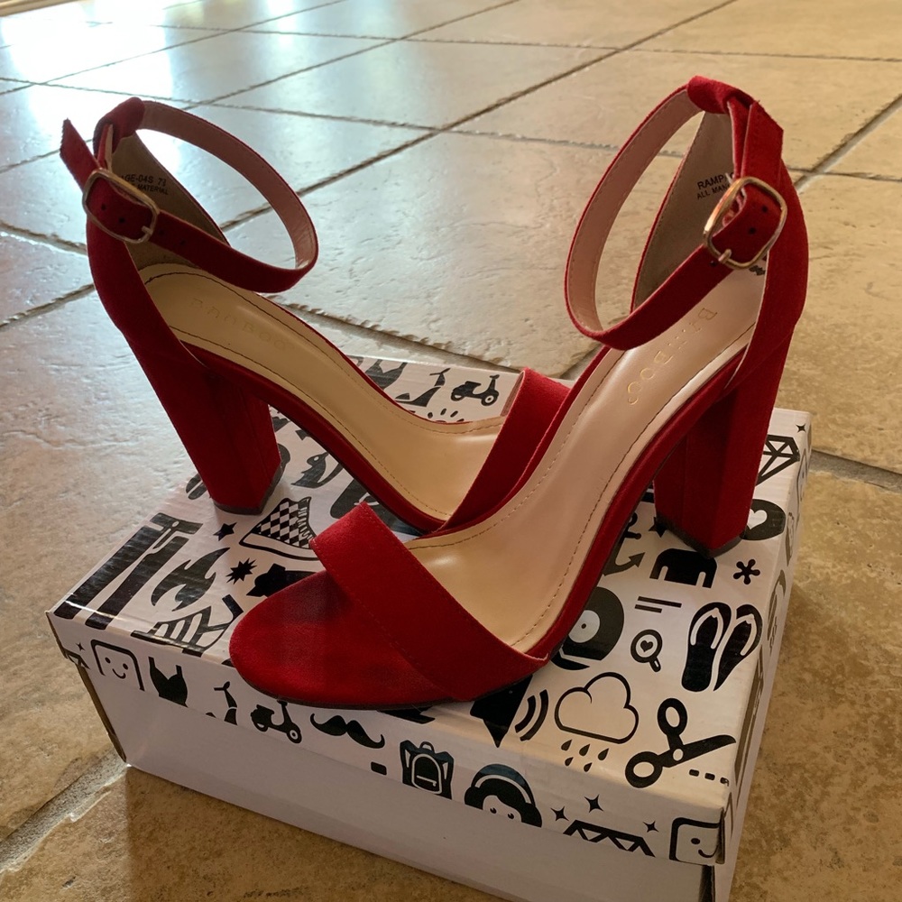 Shoes - Picture 3 of 3